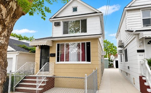 House in New York, New York, United States 1