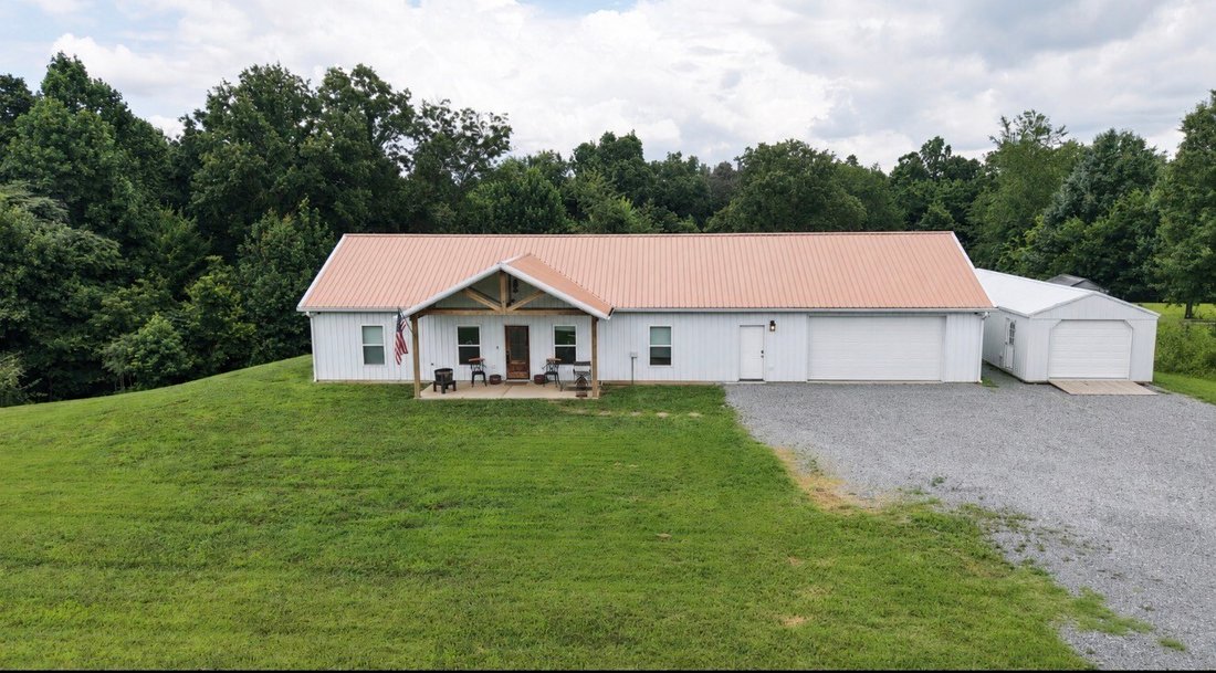 House in Lafayette, Tennessee, United States 1 - 18440135
