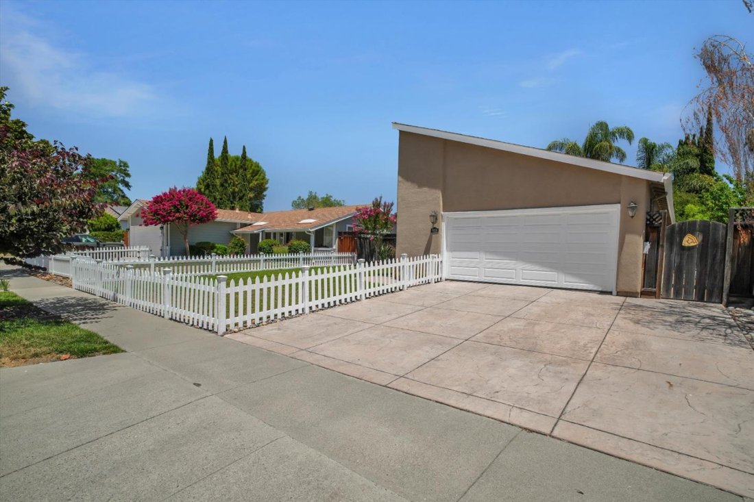 House in San Jose, California, United States 3 - 18439679