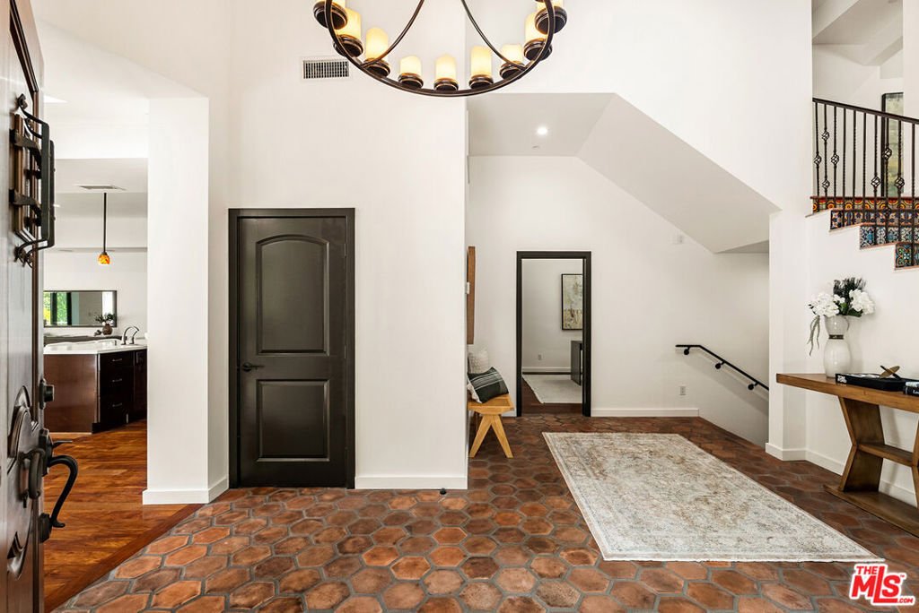 House in Los Angeles, California, United States 3 - 18439146