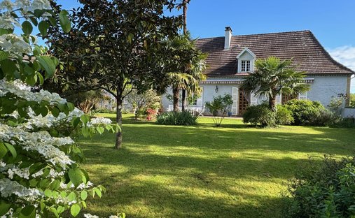 Maison à Anoye, Nouvelle-Aquitaine, France 1