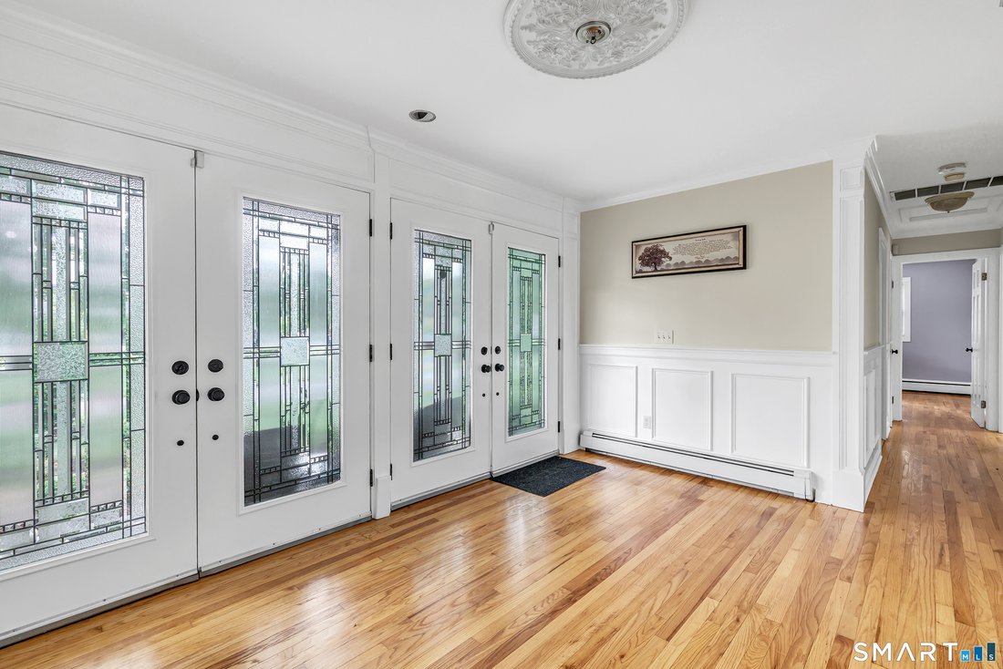House in Shelton, Connecticut, United States 5 - 18442165