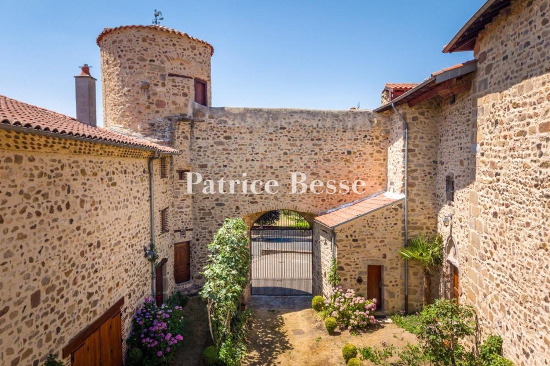 House in Brioude, Auvergne-Rhône-Alpes, France 3 - 18439038