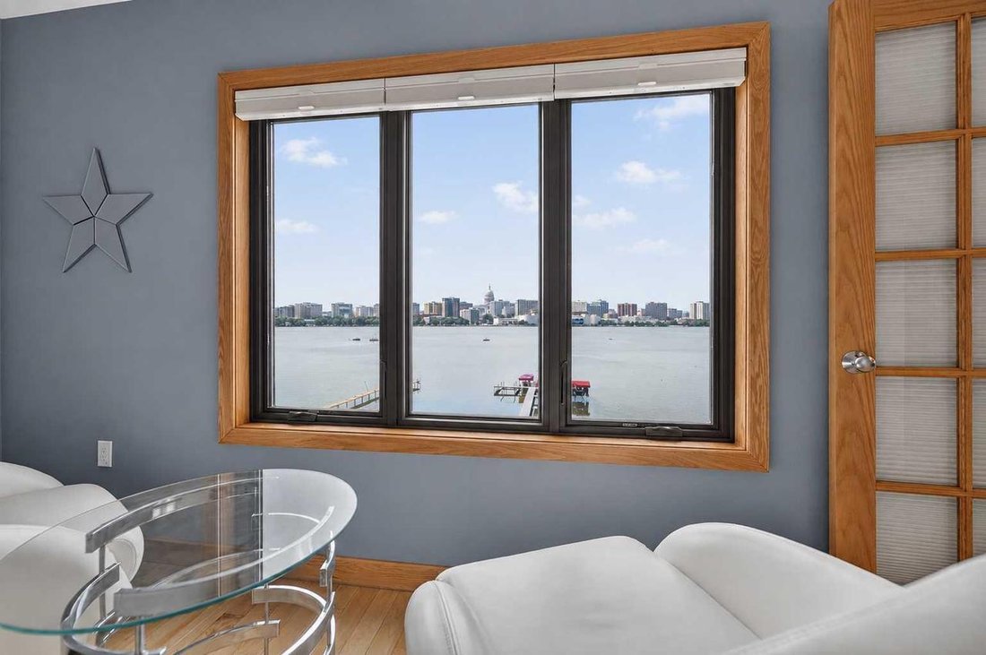 Condo in Monona, Wisconsin, United States 3 - 18439082