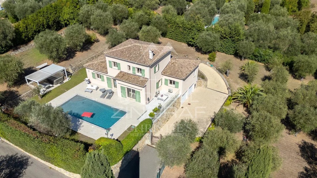 House in Châteauneuf-Grasse, Provence-Alpes-Côte d'Azur, France 1 - 16195501