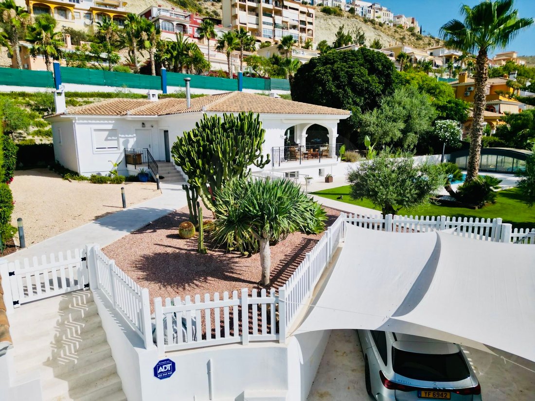 Chalet in Mutxamel, Valencian Community, Spain 3 - 18444118