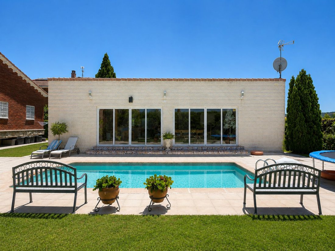 Townhouse in Castrillo del Val, Castile and Leon, Spain 5 - 18444047
