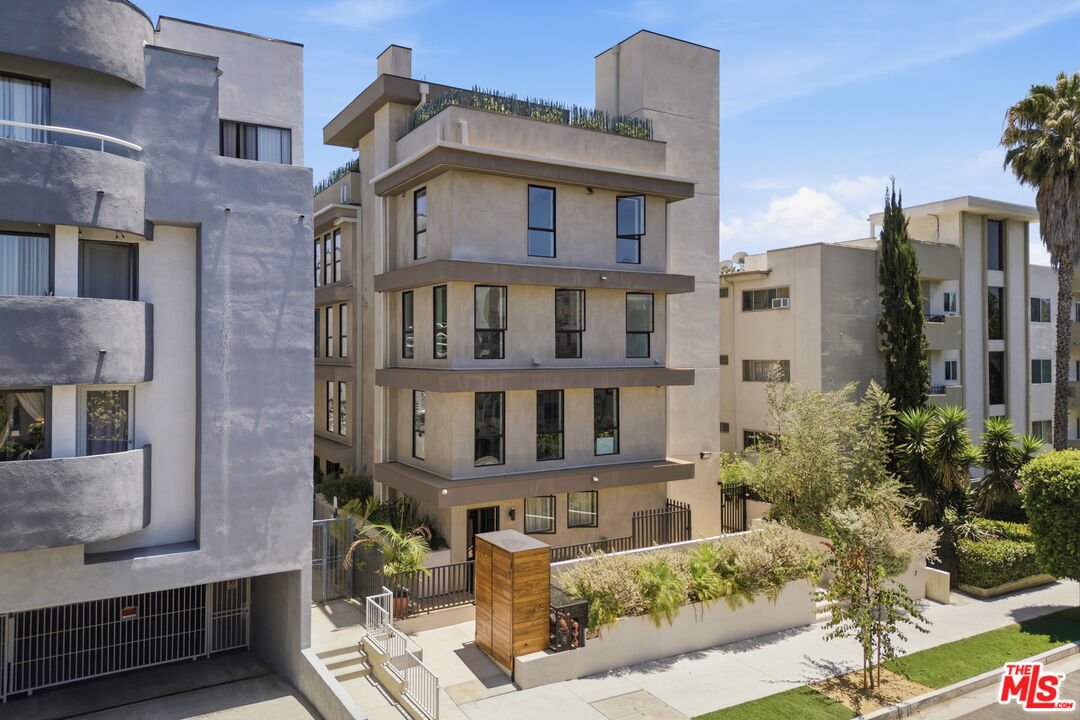 Condo in Los Angeles, California, United States 2 - 18443908