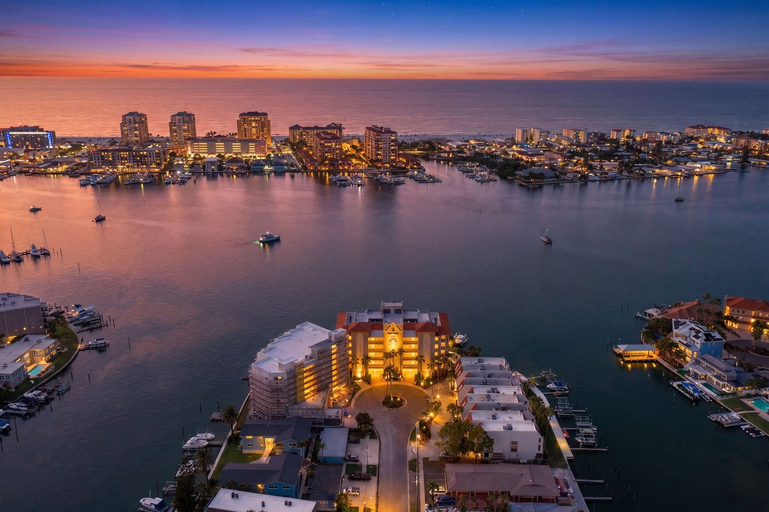 Condo in Clearwater, Florida, United States 5 - 18443254