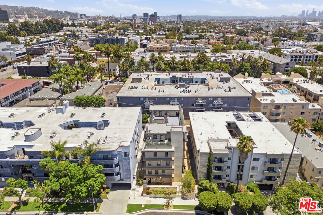 Condo in Los Angeles, California, United States 4 - 18443908