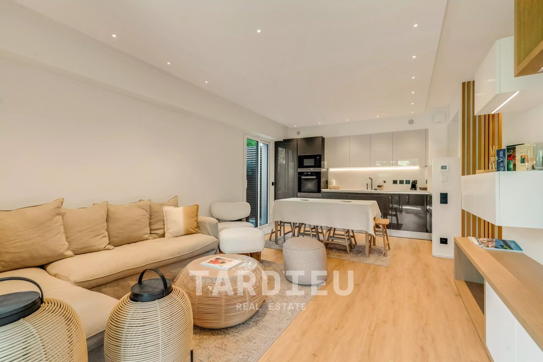 Appartamento a Zone Ouest Urbaine, San Tropez, Francia 3 - 18443906