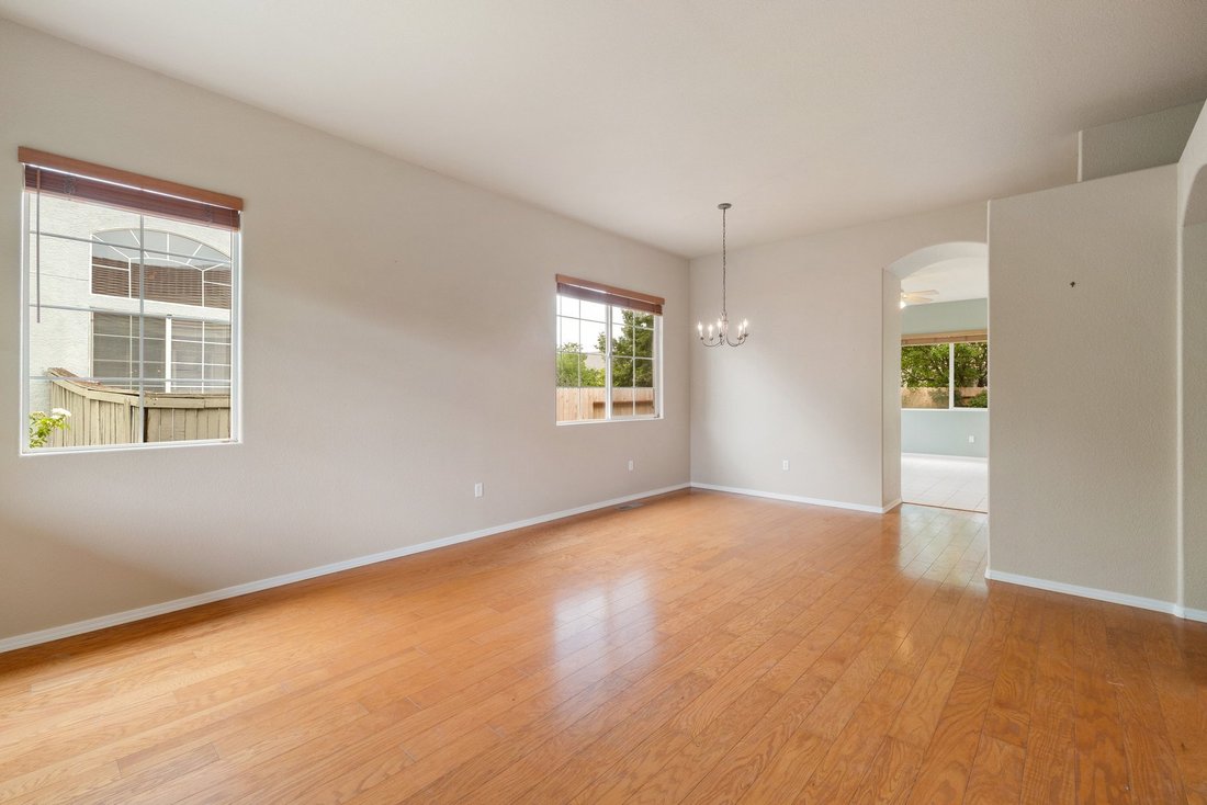 Reno, Nevada, United States 5 - 18444310