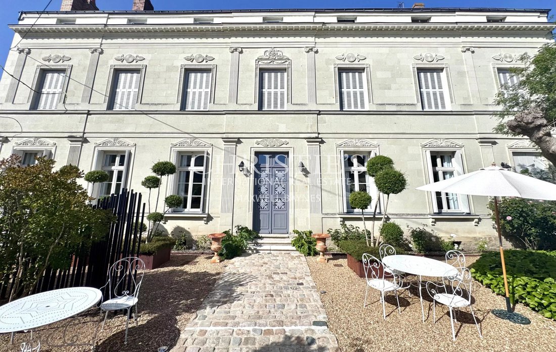 Estate in Centre Ville - Fenet - Petit Puy, Saumur, France 1 - 18444291