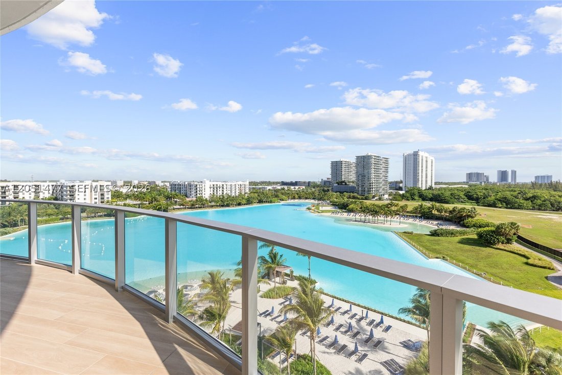 Condo in North Miami Beach, Florida, United States 2 - 18412136