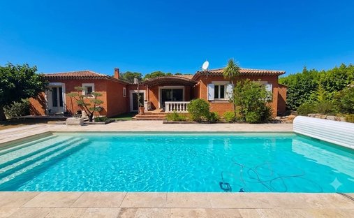 Villa in Ouest, Lorgues, France 1