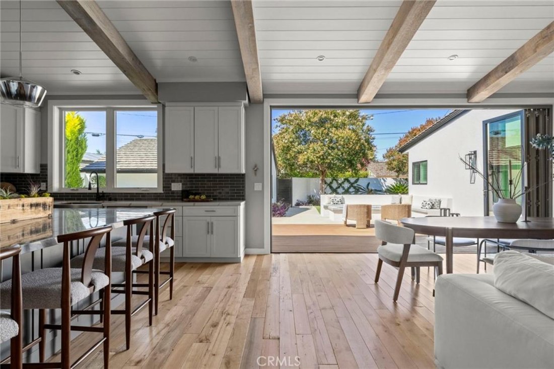 House in Signal Hill, California, United States 3 - 18443470