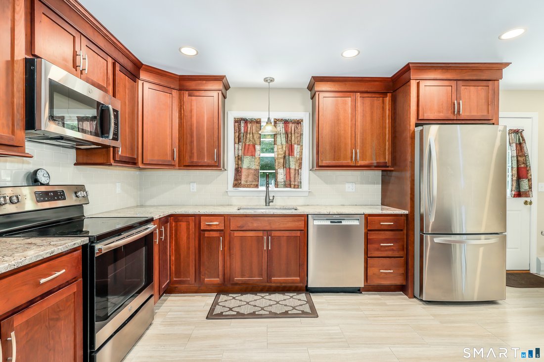 House in New Fairfield, Connecticut, United States 5 - 18440934
