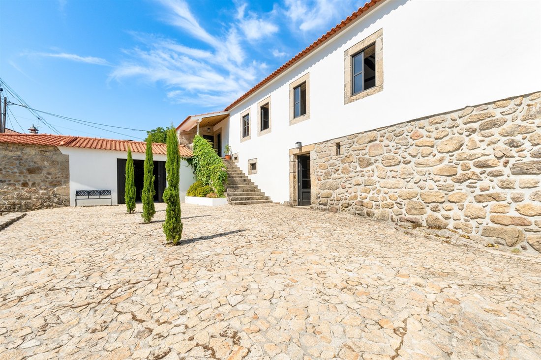 Farm Ranch in Valenca, Cristelo Covo e Arao, Viana do Castelo District, Portugal 1 - 18444063