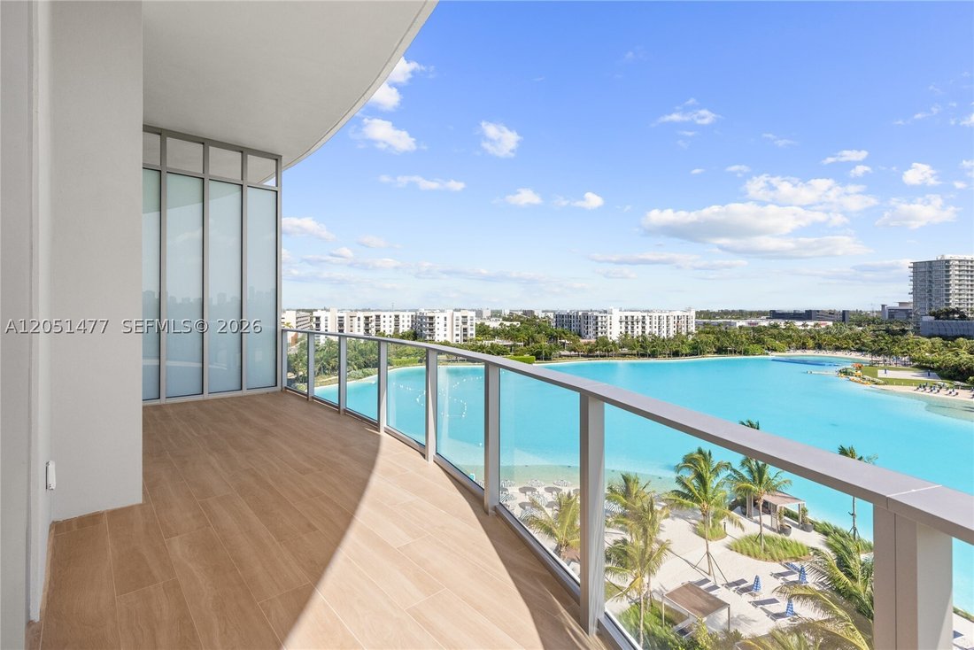 Condo in North Miami Beach, Florida, United States 1 - 18412136