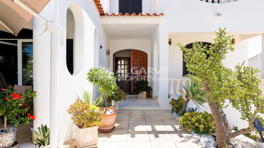 Villa in Quarteira, Algarve, Portugal 2 - 18443975