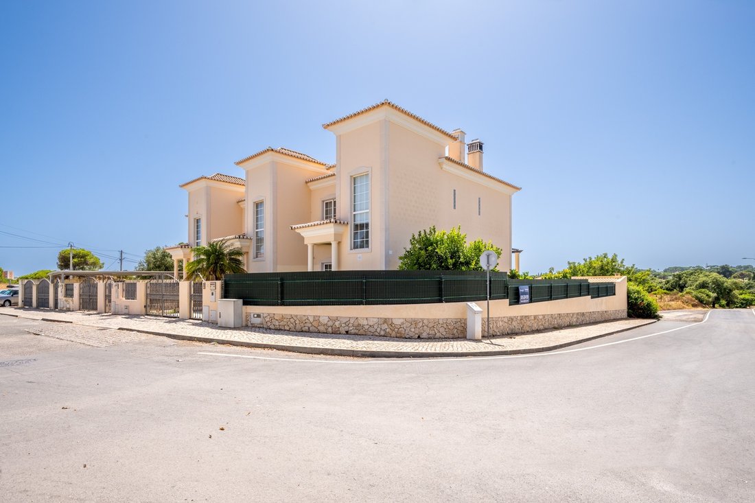 House in Loule (Sao Clemente), Algarve, Portugal 4 - 18444070