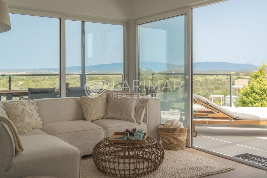 Villa in Carvoeiro, Algarve, Portugal 1 - 18025222