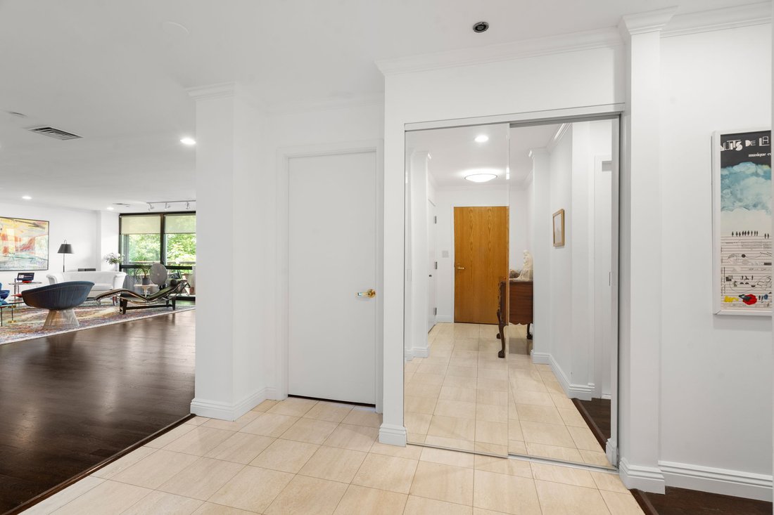 Condo in Boston, Massachusetts, United States 4 - 18443251
