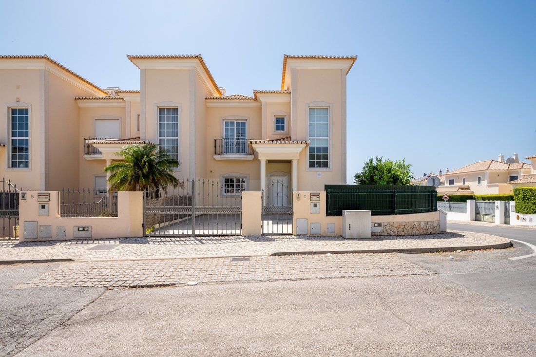 House in Loule (Sao Clemente), Algarve, Portugal 3 - 18444070