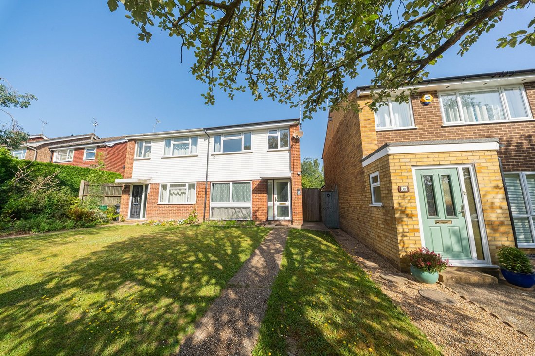House in Haywards Heath, England 2 - 17374654