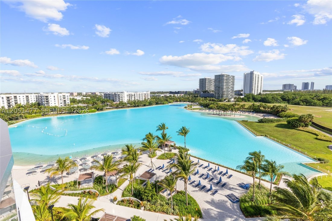 Condo in North Miami Beach, Florida, United States 3 - 18412136