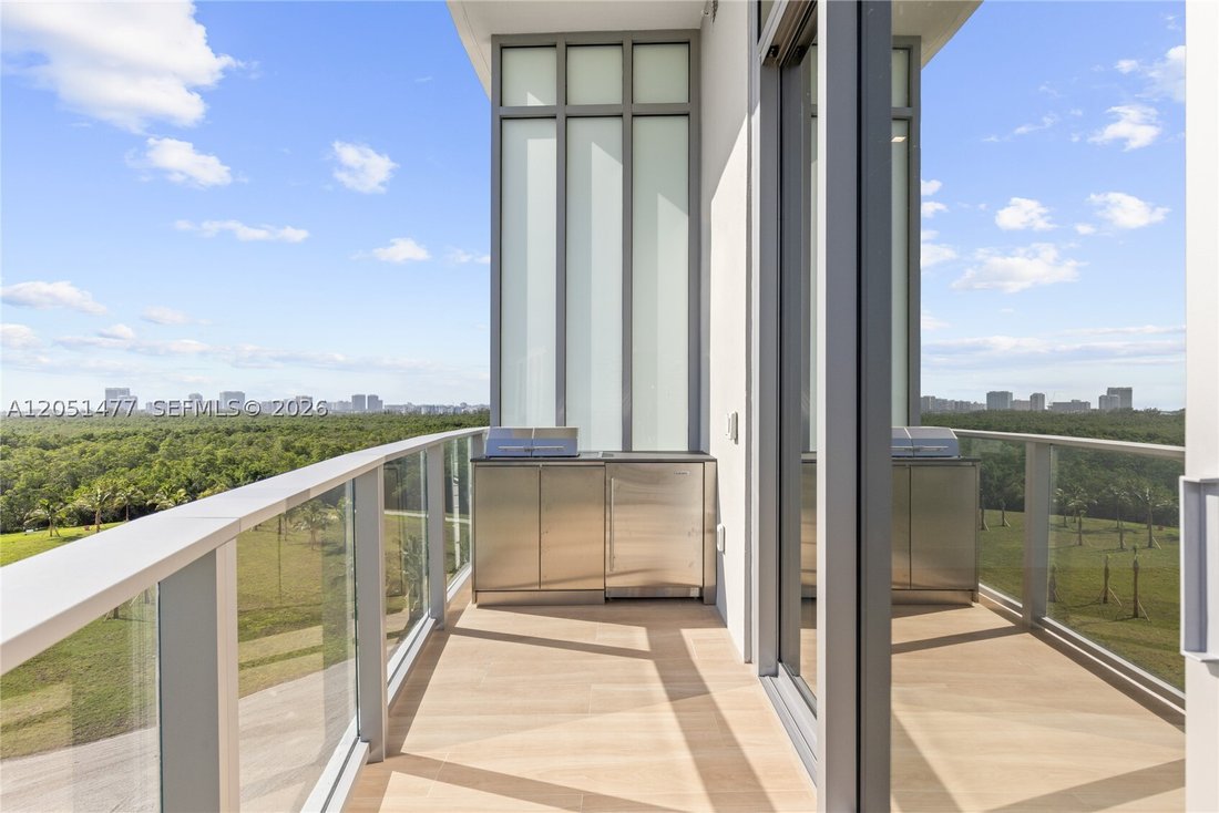 Condo in North Miami Beach, Florida, United States 4 - 18412136