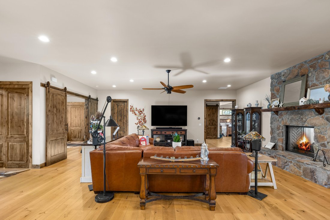 Williams, Arizona, United States 5 - 18444349