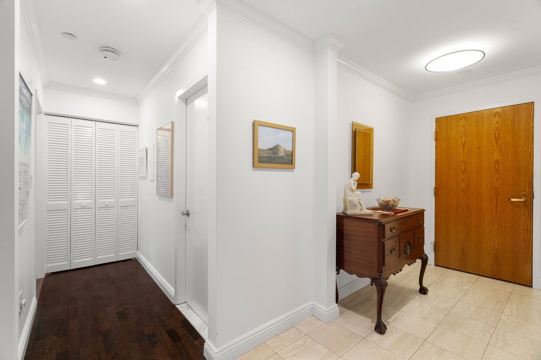 Condo in Boston, Massachusetts, United States 3 - 18443251
