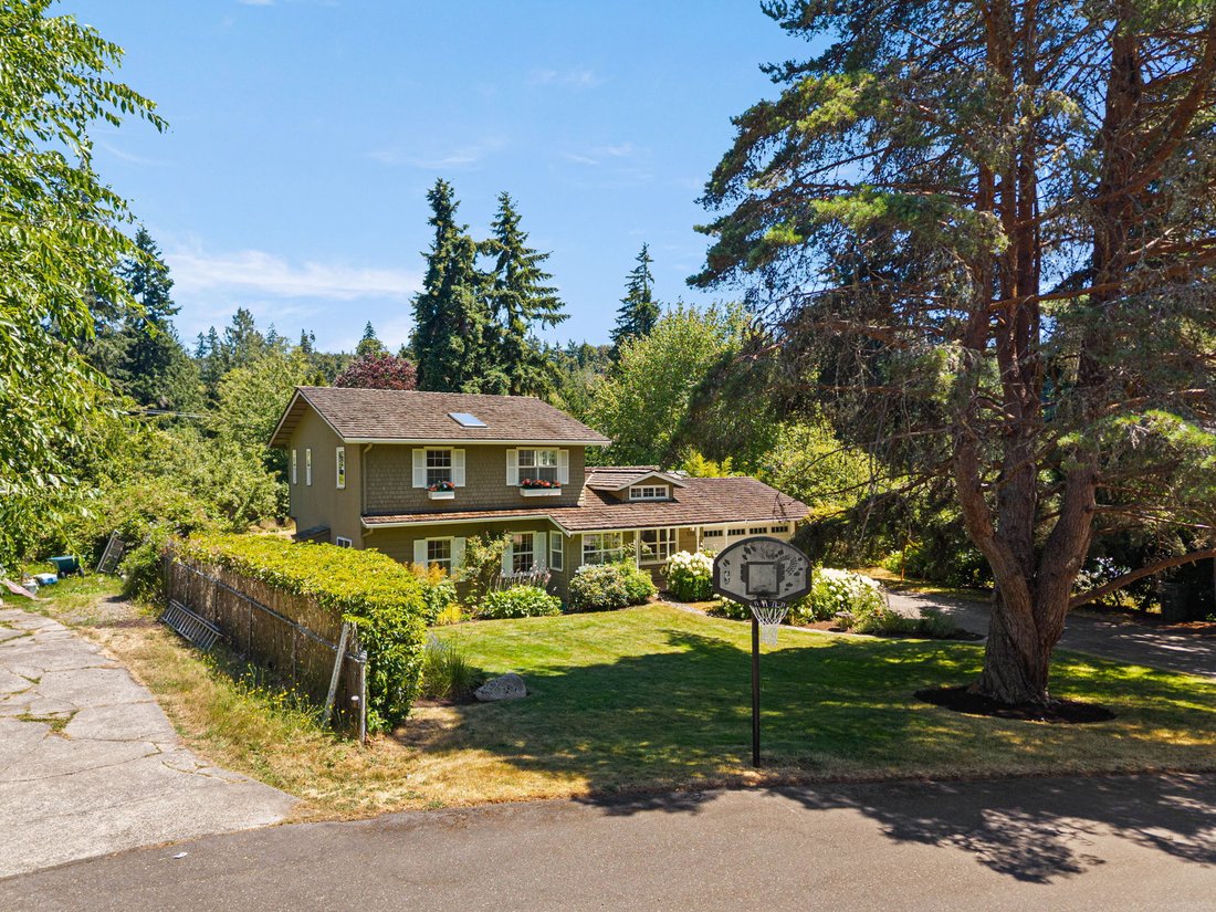 Bainbridge Island, Washington, United States 3 - 18444318