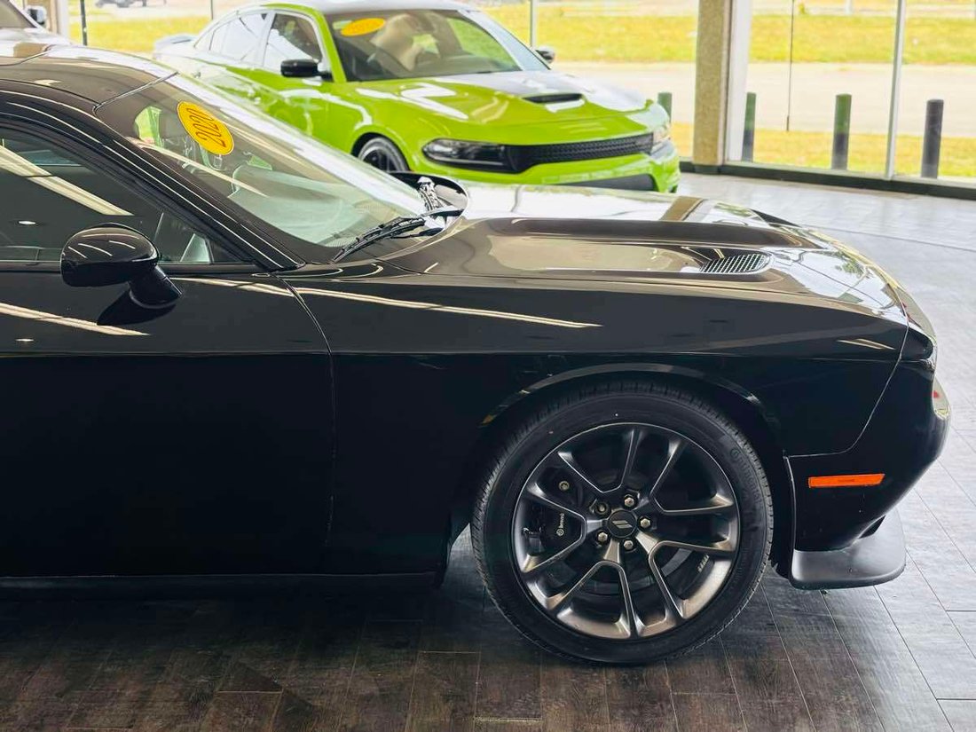 Coupe in Detroit, MI, United States 5 - 18371205