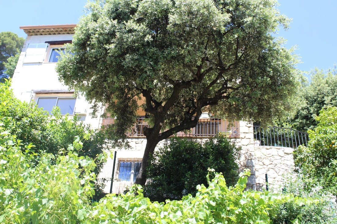 Villa in Grasse, Provence-Alpes-Côte d'Azur, France 2 - 18444116
