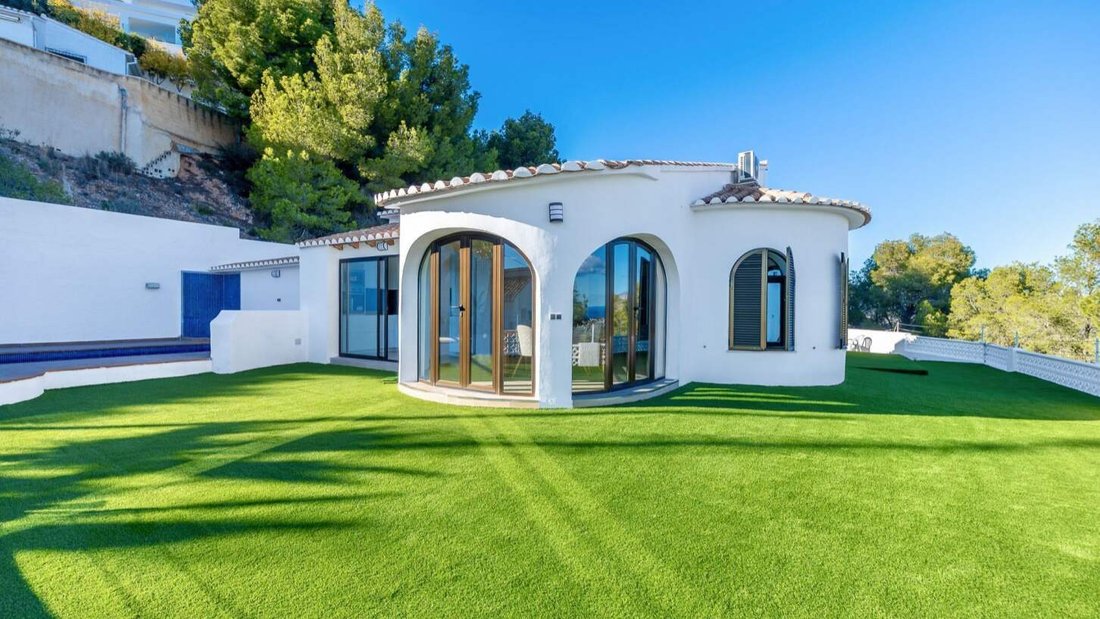 Villa in Calp / Calpe, Valencian Community, Spain 4 - 18444029