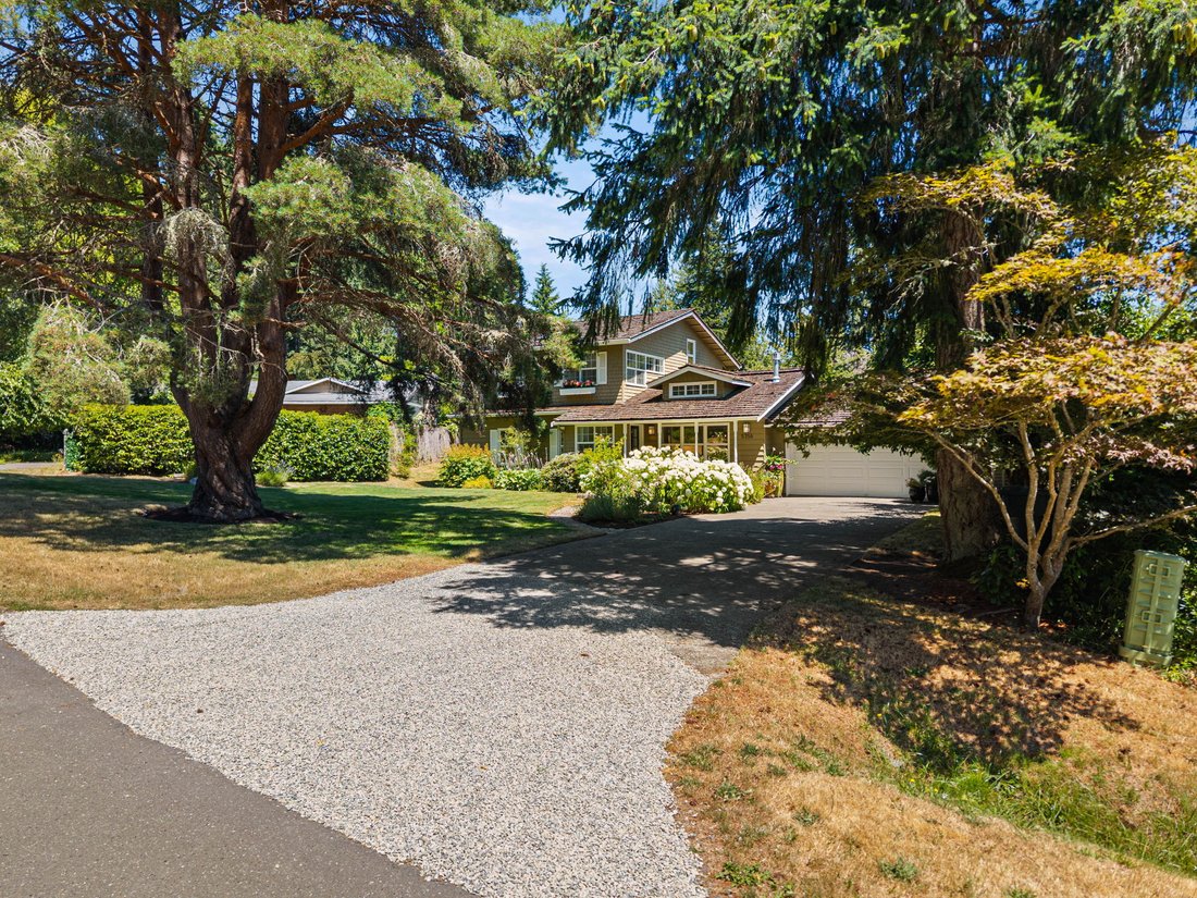 Bainbridge Island, Washington, United States 2 - 18444318