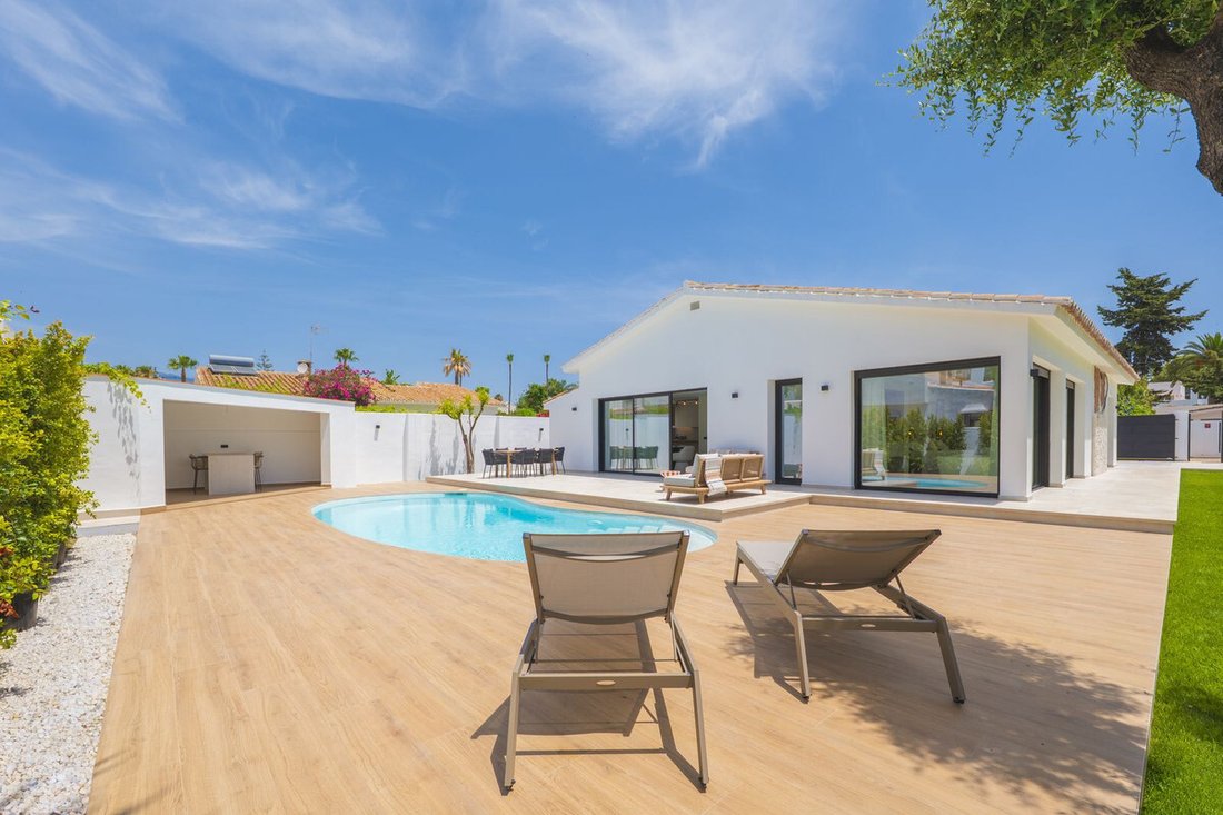 Villa in Estepona, Andalusia, Spain 1 - 18444403