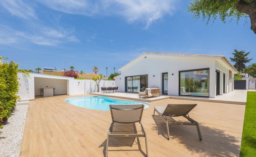 Villa à Estepona, Andalousie, Espagne 1