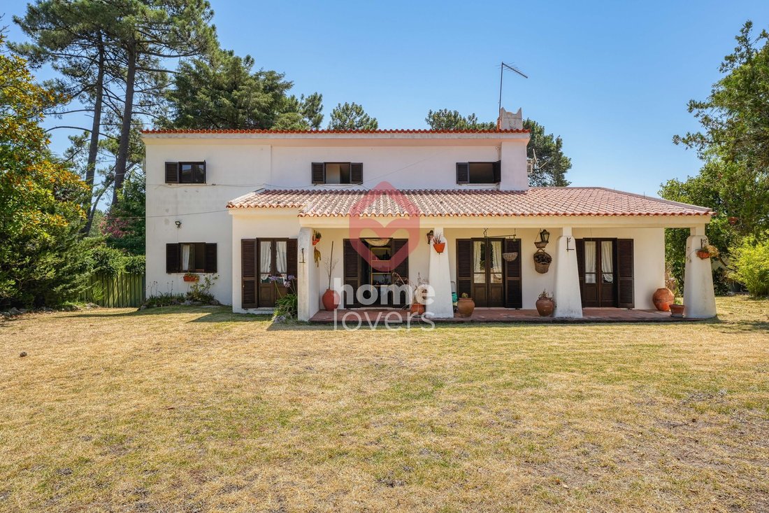 Villa in Sesimbra (Castelo), Setubal, Portugal 1 - 18443534