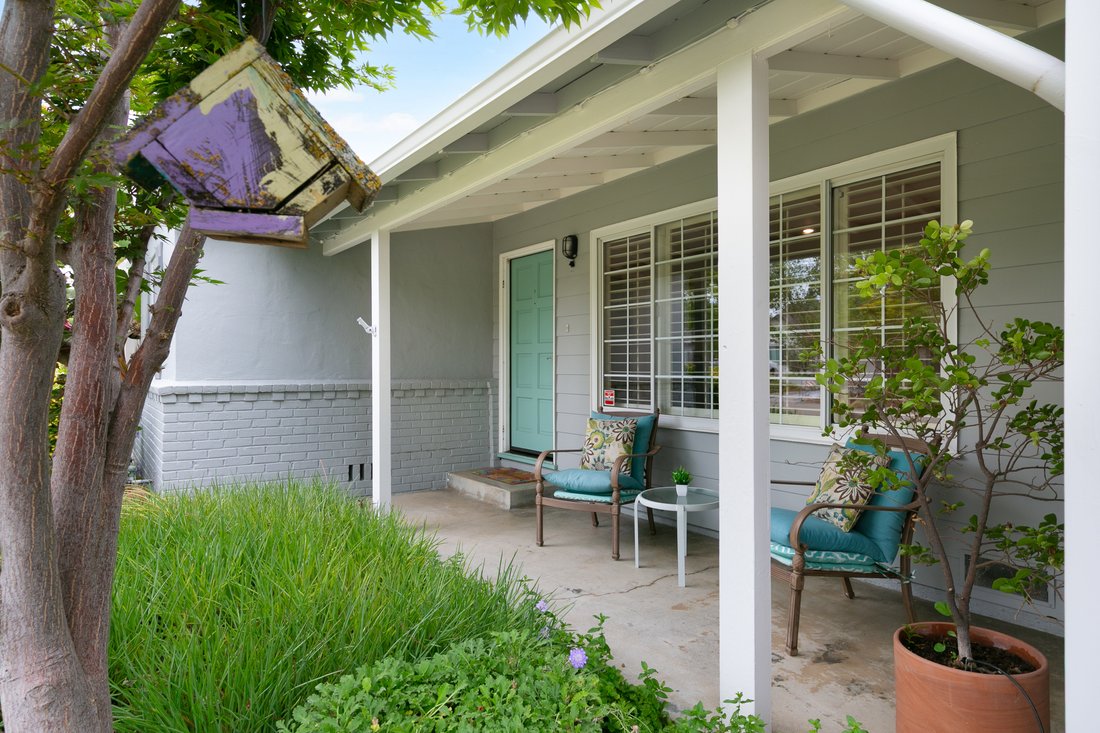 Sacramento, California, United States 3 - 18444350