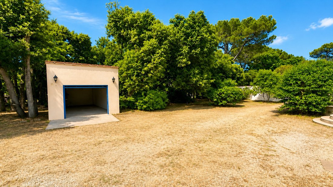 Villa in Centre Ville, Saint-Maximin-la-Sainte-Baume, France 5 - 18443371