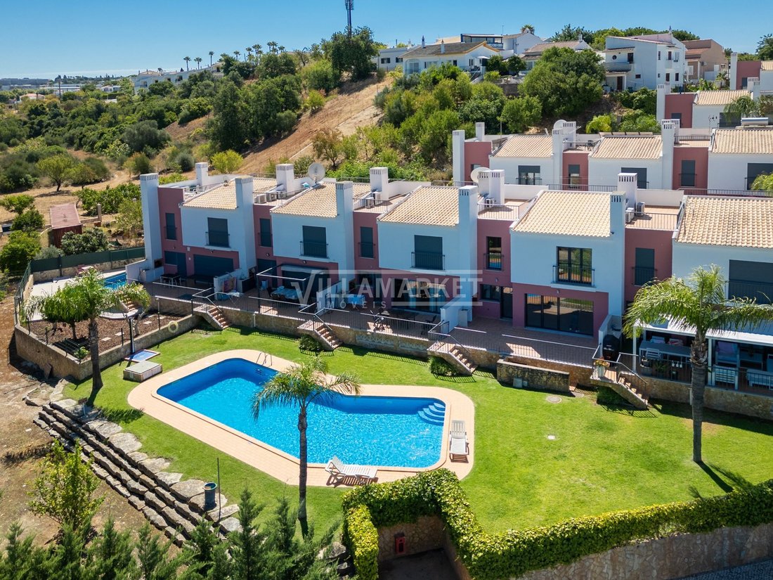 Townhouse in Guia, Algarve, Portugal 1 - 18443517