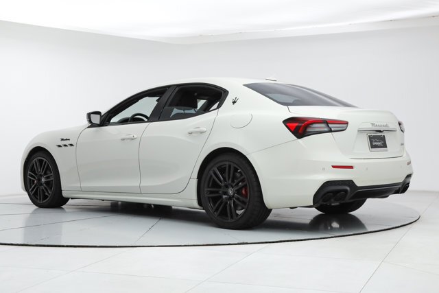 Sedan in Fort Lauderdale, FL, United States 3 - 17509203