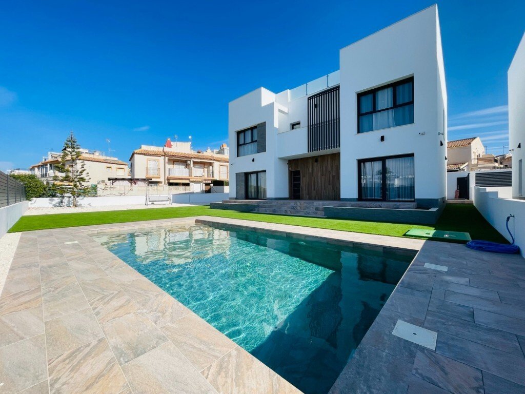 House in Torrevieja, Valencian Community, Spain 1 - 18444028