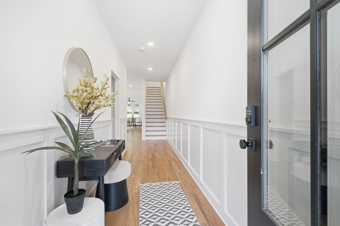 Co Op in Nashville, Tennessee, United States 3 - 18443184