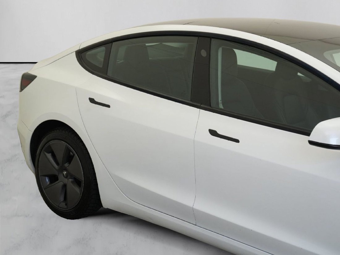 Sedan in North Olmsted, OH, United States 5 - 18434532