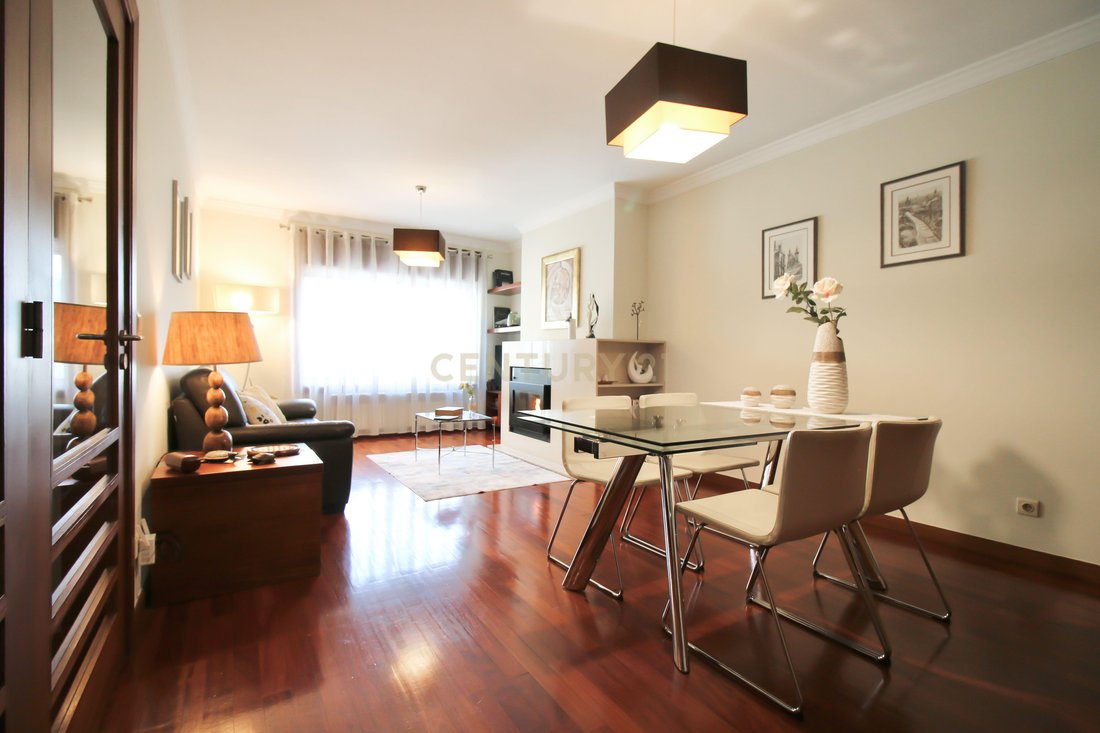 Apartment in Cedofeita, Santo Ildefonso, Se, Miragaia, Sao Nicolau e Vitoria, Porto District, Portugal 1 - 17388923