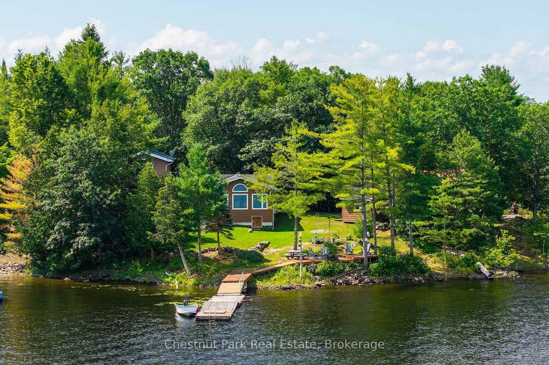 House in Georgian Bay, Ontario, Canada 1 - 18434571